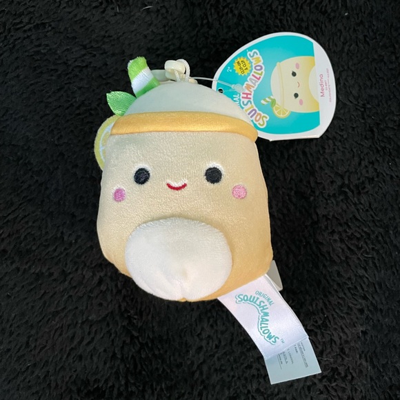 Medina clip Squishmallow - Picture 1 of 4
